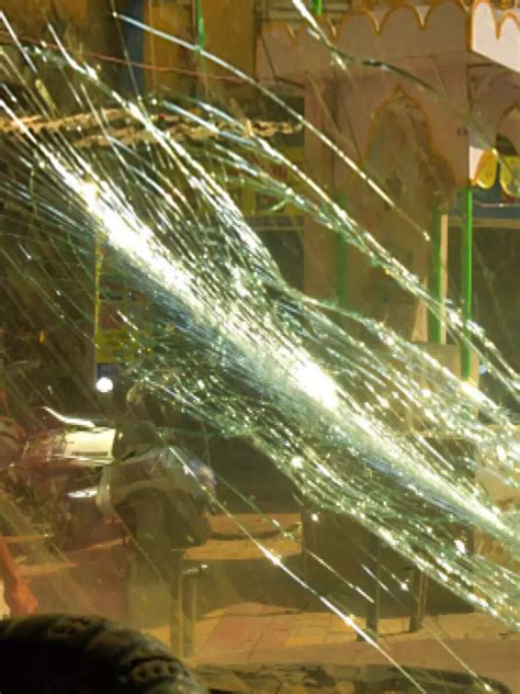 2 hurt, vehicles vandalized in Ram Navami flare-up in Mumbai | Times of ...