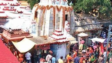 lokanatha shiv mandir distance 2km from jagannath puri shivling appears ...