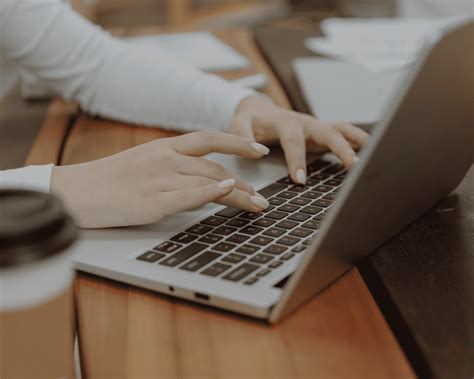 Closed Captions vs. Open Captions: Understanding the Differences, Uses ...