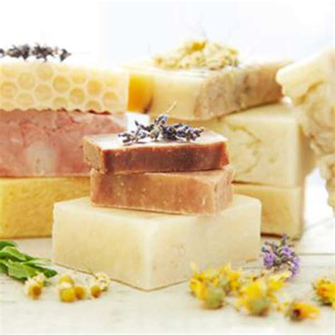 Buy Peru Balsam Essential Oil Online at Best Price in India – VedaOils