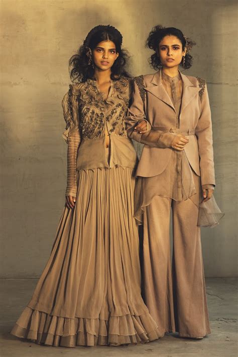 PARUL & PREYANKA CLOTHING – PARUL & PREYANKA CLOTHING
