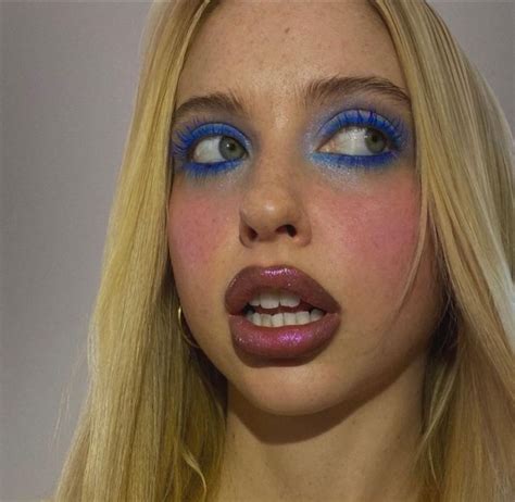 Pin by rhubi on makeup inspo | Pretty makeup, Funky makeup, Makeup looks