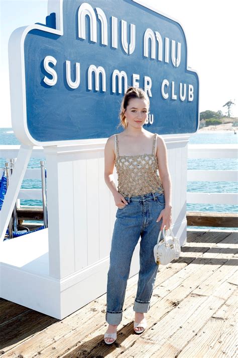Kaitlyn Dever's Feet
