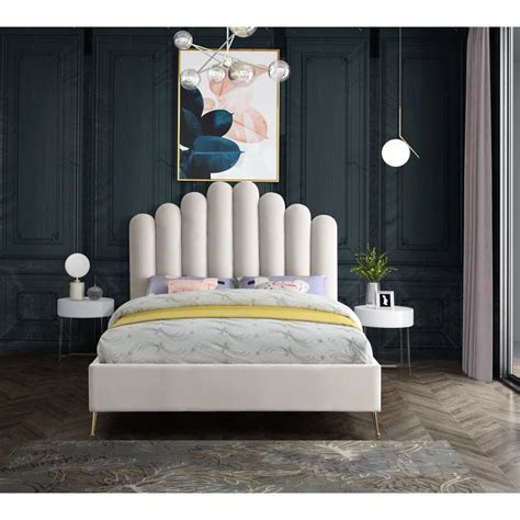Sonette Upholstered Platform Bed