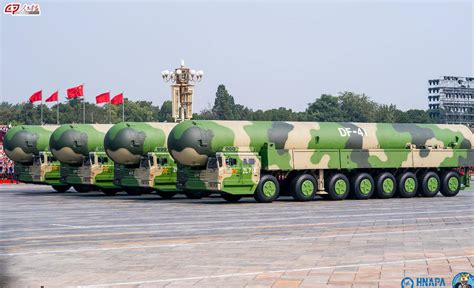 一枚东风41导弹的威力，搭载单个核弹头，威力可达到100万吨当量级别_军事频道_中华网