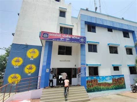 Amroli Vegetable Market Theft; Gold Chain Worth 1.40 Lakh Stolen CCTV ...