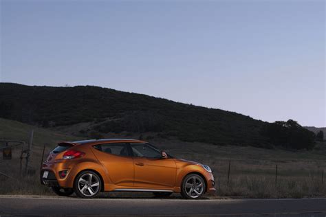 2013 Hyundai Veloster Turbo - HD Pictures @ carsinvasion.com