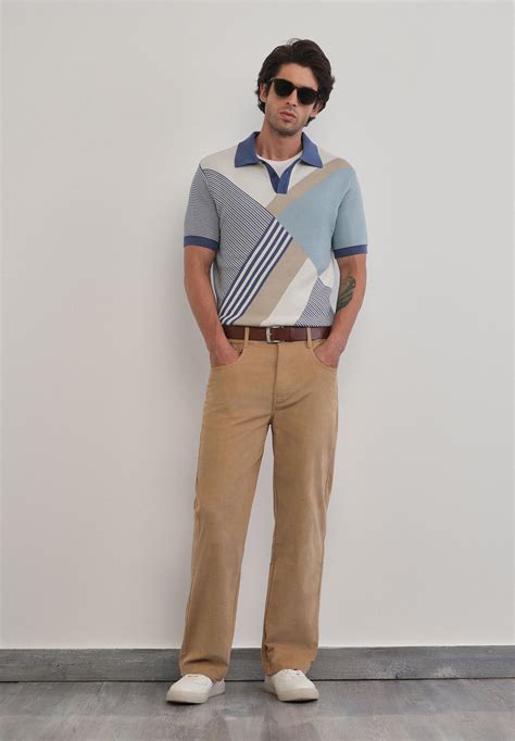Buy Stylish Polo T-Shirts for Men Online | Banana Club