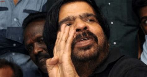 டி.ராஜேந்தர் தாத்தாவானார்! | T.Rajendar becomes Grandpa - Vikatan