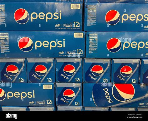 Pop up display hi-res stock photography and images - Alamy