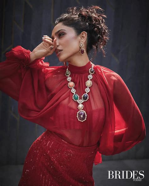 Sobhita Dhulipala : మ్యాగజైన్ కవర్ పేజీపై శోభిత సోయగాలు.. | Tollywood ...