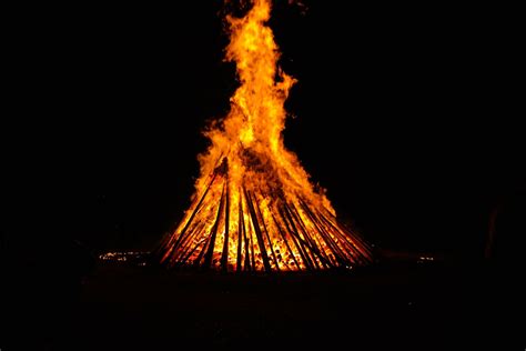 Hogueras de San Juan | Bonfires of Saint John