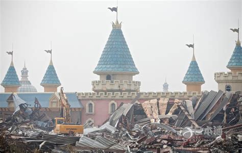 迪士尼废墟,废弃迪士尼乐园干尸 - 伤感说说吧