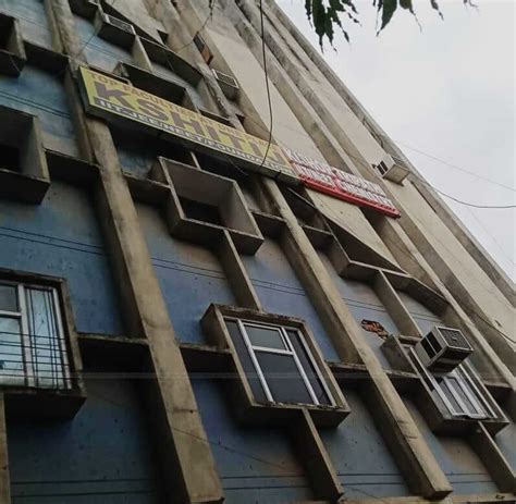 Kshitij IIT/PMT, Hazratganj, Lucknow | Fees, Reviews, Batches, Contact ...