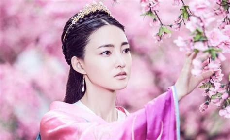 王丽坤主演的电视剧中这几部最看 最后一部的妆容超美-为什么