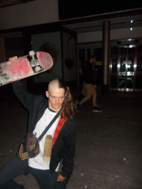 half head shave | Half shaved head, Half shaved, Shaved head