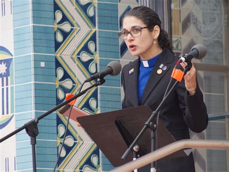 Beauty Tips For Ministers: Polished Presence For Every Public Speech