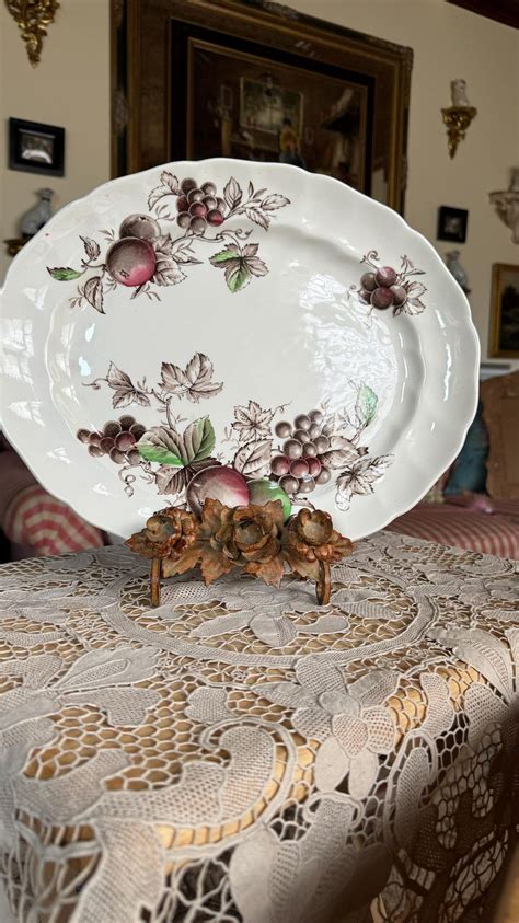 Bandeja de fuente de hojas y frutas marrones English Country Harvest ...