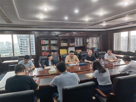省国资委主题教育第一督导组成员，海南联合领导班子成员，党建、人事等部门人员参加会议。