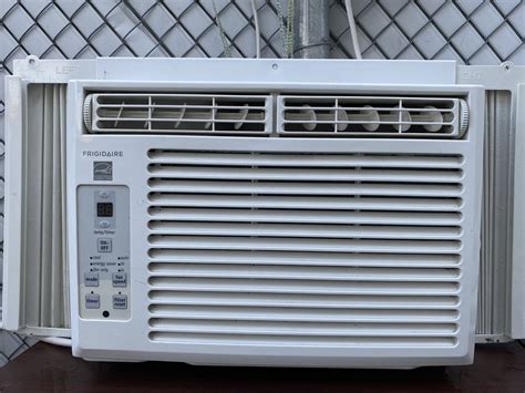 Frigidaire 5000 Btu AC with side panel for Sale in Brooklyn, NY - OfferUp