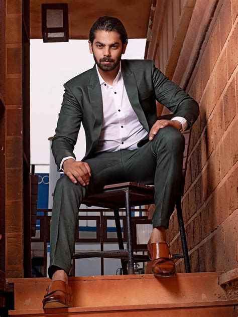 Fetching Dark Green Color Men's Single Breasted Designer Suit - VJV Now ...