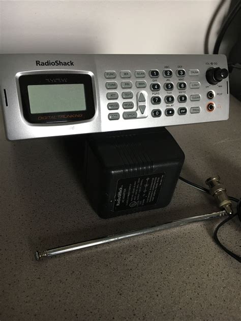 RADIO SHACK PRO-2096 DIGITAL TRUNKING SCANNER POLICE FIRE EMS LATEST ...