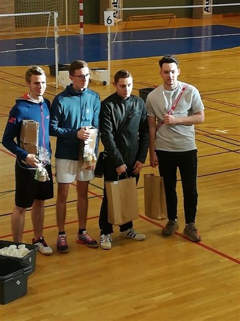 Badminton Compétition 的图像结果