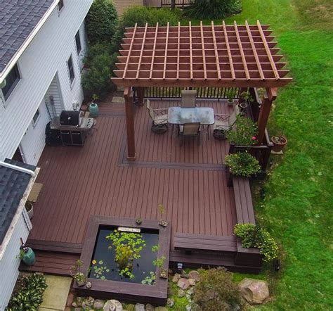 Ground Level Deck - Picture 3946