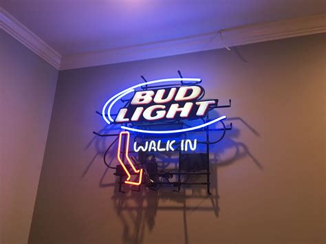 Bud Light Neon Sign with flashing arrow. for Sale in Spring, TX - OfferUp