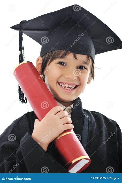 文凭毕业的孩子小学员 库存图片. 图片 包括有 白种人, 褂子, 学院, 文凭, 衣物, 阿卡迪亚, 基本 - 23355925