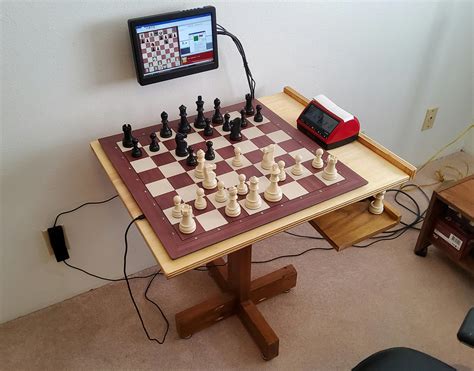 DGT Smart Board - Electronic Interface Chess Set