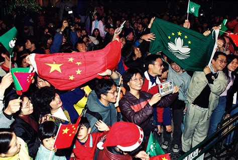 影像回顾：1999年澳门回归 - 中国日报网