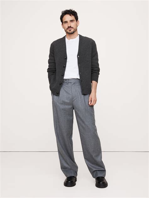 Relaxed Wool-Blend Cardigan Sweater | Banana Republic