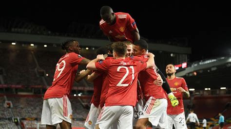 Manchester United vs. AC Milan - Football Match Summary - March 11 ...