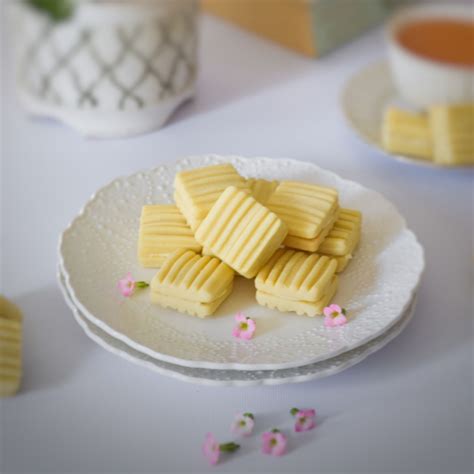 Mock Royal Cream Biscuit • Tamarind & Thyme