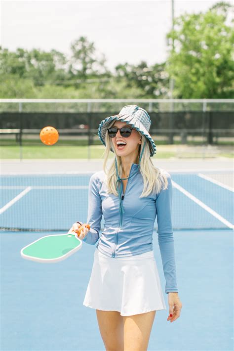 Pickleball Style: What to wear on the court | Simple fall outfits ...
