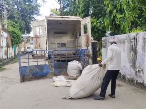 Govt ambulance used for Mayor’s buffalo fodder Two bags brought from ...