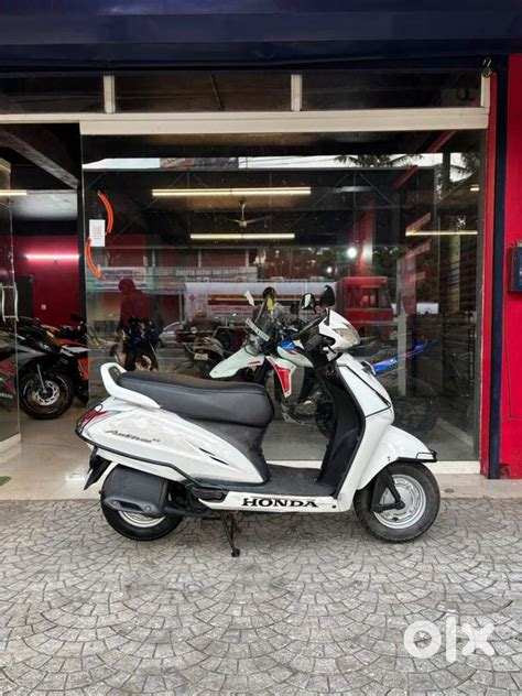 Honda activa 2016 - Scooters in Irumpanam, Kochi - 1839833465