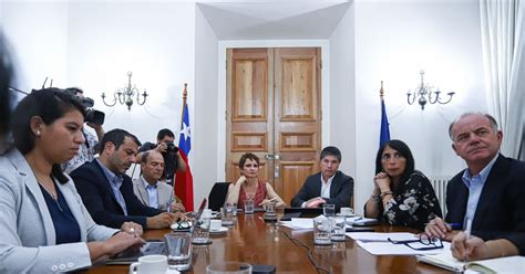 Así fue el regreso de los exministros de Piñera a La Moneda - La Tercera