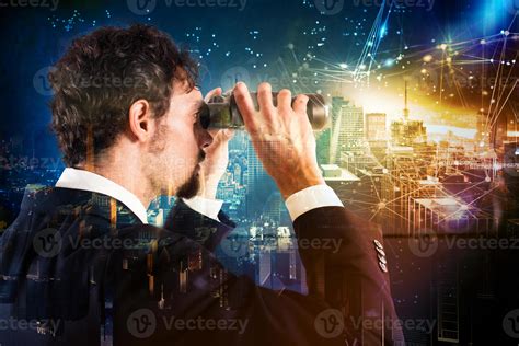 Looking to the Future 的图像结果