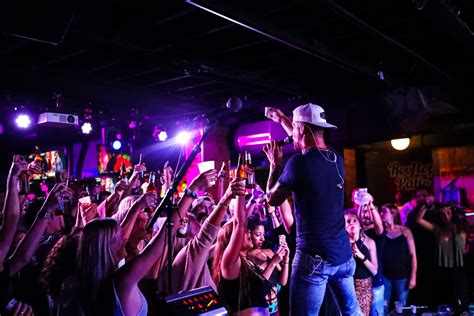 Tin Roof Wrigleyville - Chicago Bar | Live Music | Tin Roof