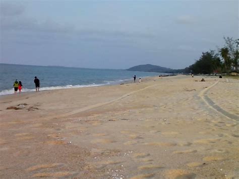 PENARIK BEACH RESORT (Pantai Penarik) - Specialty Inn Reviews & Photos ...