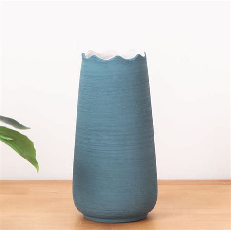 Get Horizon Flower Vase - Small | Arcedior