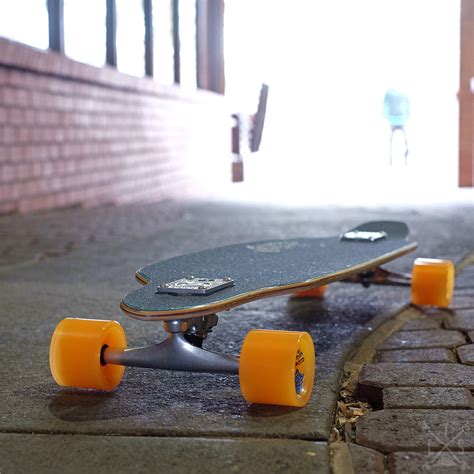 Gullwing Sidewinder II 9" Silver Trucks - The Longboard Store