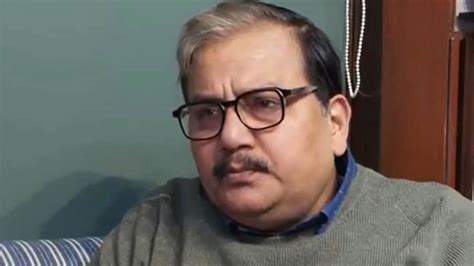Delhi: Manoj Jha slams 'insensitive' night demolition, stone pelting