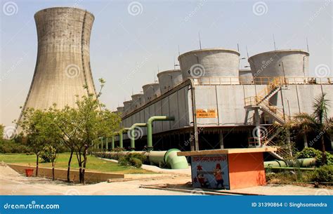 Two Kinds Of Cooling Towers Of Thermal Power Plant Stock Images - Image ...