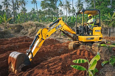 Mini Excavators in India: JCB vs Tata Hitachi vs Kubota | DM
