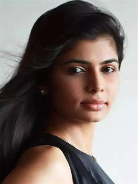 South Indian singers and their educational qualifications