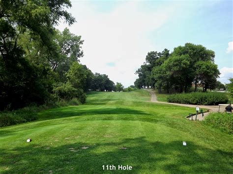 Windy City Public Golfers Guide: Hilldale Golf Club - Hoffman Estates