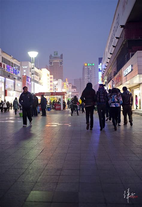 合肥淮河路步行街区：点亮夜经济 秀出新“夜”态 - 知乎